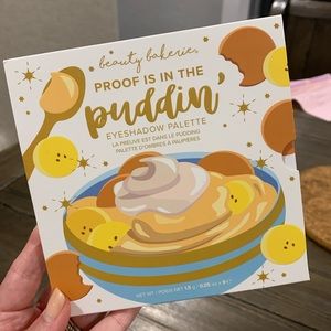 beauty bakerie Eyeshadow Palette